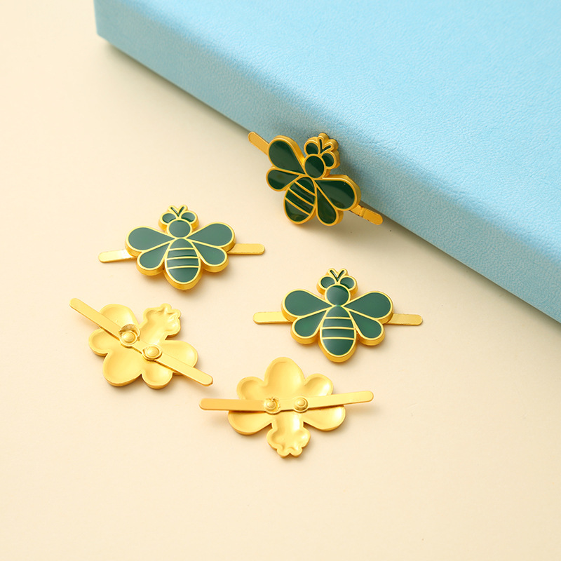 小蜜蜂雕花金属扣